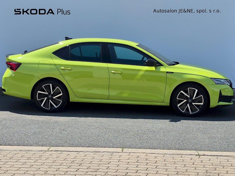 Škoda Octavia (2025) Sportline 1.5 TSI 110kW - fotka 8 z 28