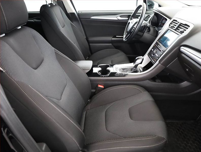 Ford Mondeo (2017) 2.0 TDCI, Automat, Serv.kniha - fotka 7 z 20