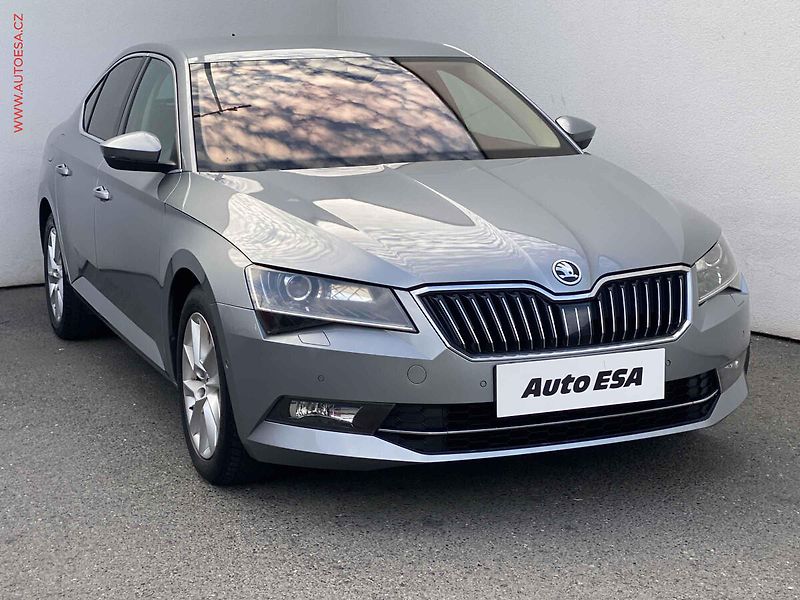 Škoda Superb (2015) 2.0TDi, Navi, bixen, kůže - fotografie inzerátu
