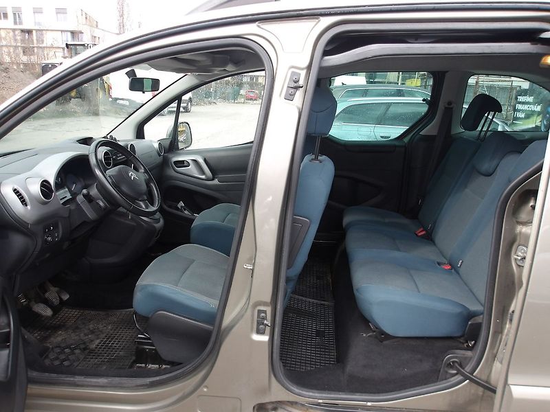 Peugeot Partner Tepee 1,6HDi ČR 1.MAJ.! -21%DPH !!! - fotka 19 z 33