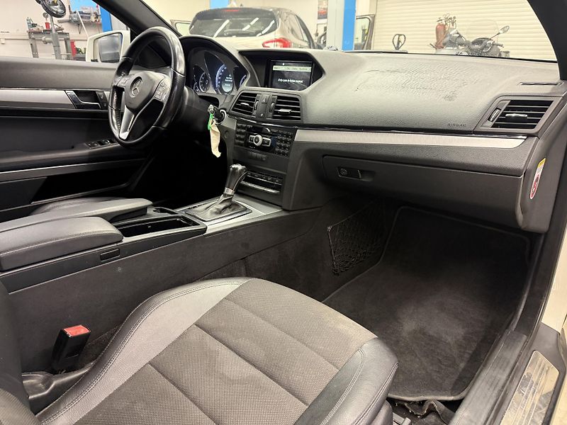 Mercedes-Benz Třídy E  220 CDI  - fotka 15 z 18