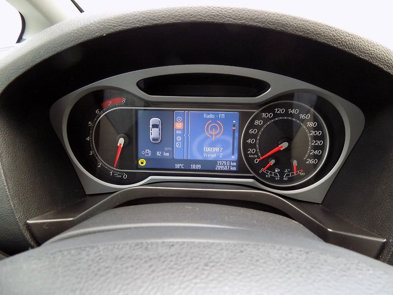 Ford S-MAX (2010) 2.0i/ČR/Klimatizace/LED/ - fotka 31 z 35