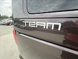 Volkswagen Multivan 2,0 103 kw servis TOP stav - náhled 28