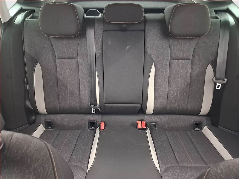 Škoda Kamiq (2020) 1.5 TSI, Automat, Tempomat - fotka 10 z 20