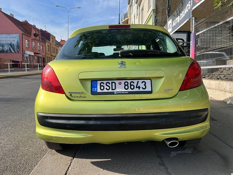 Peugeot 207 1.6i 80KW/2007/PANORAMA-KŮŽE - fotka 5 z 51