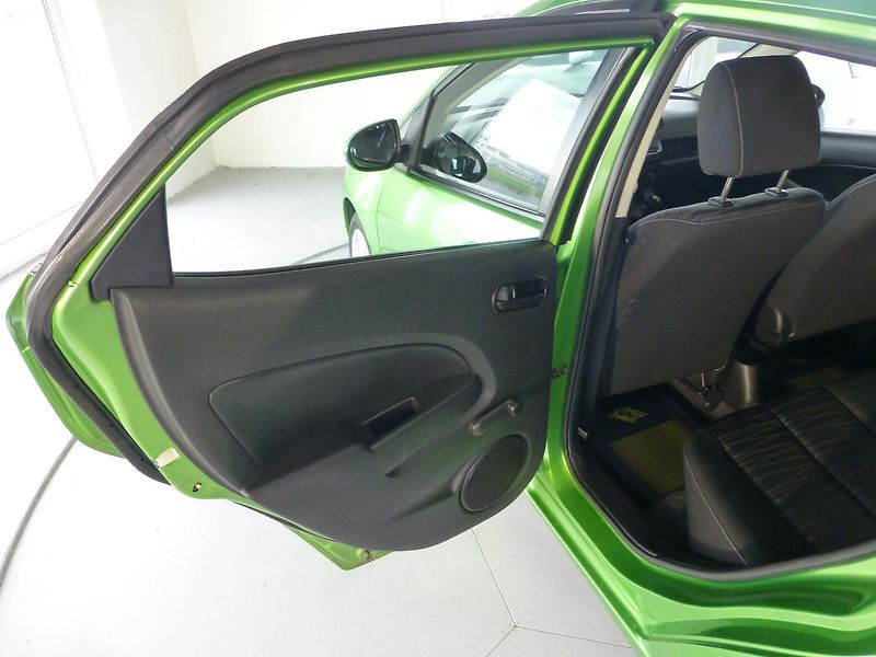 Mazda 2 (2010) 1,3I-63KW**KLIMA**ALU KOLA - fotka 11 z 20