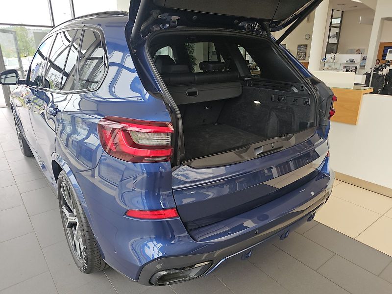 BMW X5 xDrive30d M sportovní paket - fotka 8 z 30