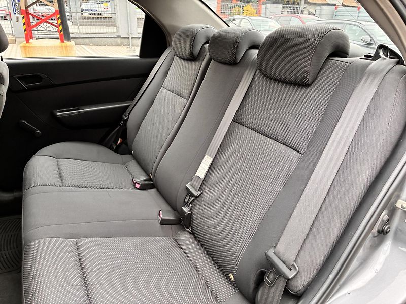Chevrolet Aveo 1.2i 53kW KLIMA ČR - fotka 13 z 22