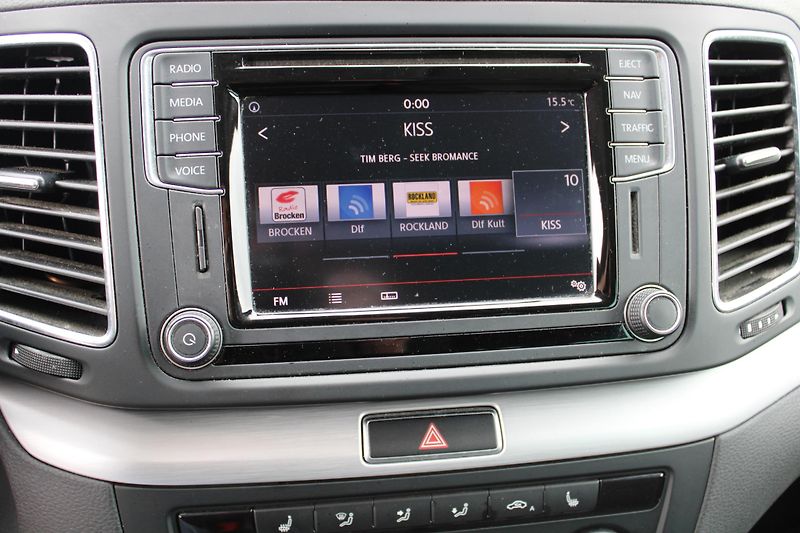 Volkswagen Sharan (2016) 2,0TDI KLIMA NAVI 7MIST - fotka 26 z 30