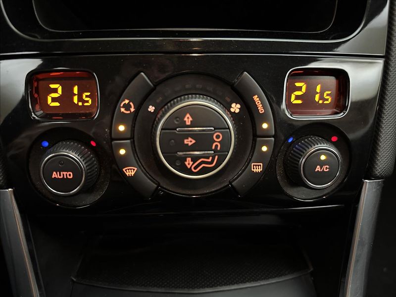 Peugeot 308 1,6 KABRIO DPH NAVI SERVIS  CC - fotka 25 z 39