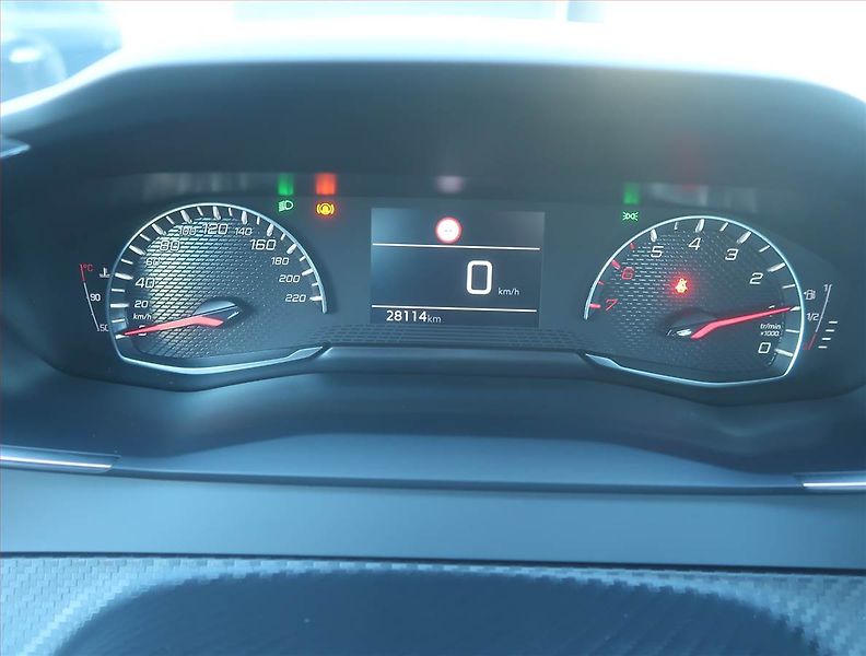 Peugeot 208 (2024) 1.2 PureTech, Serv.kniha - fotka 11 z 15