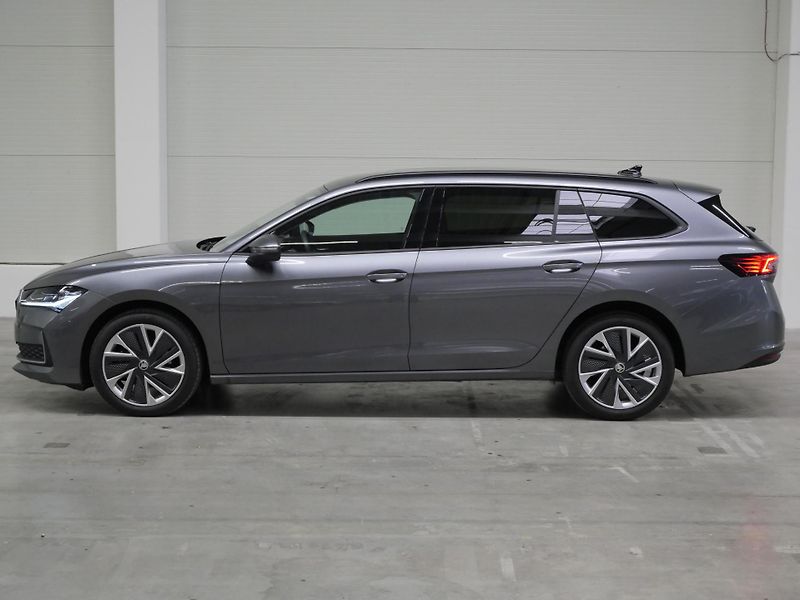Škoda Superb - fotka 3 z 26
