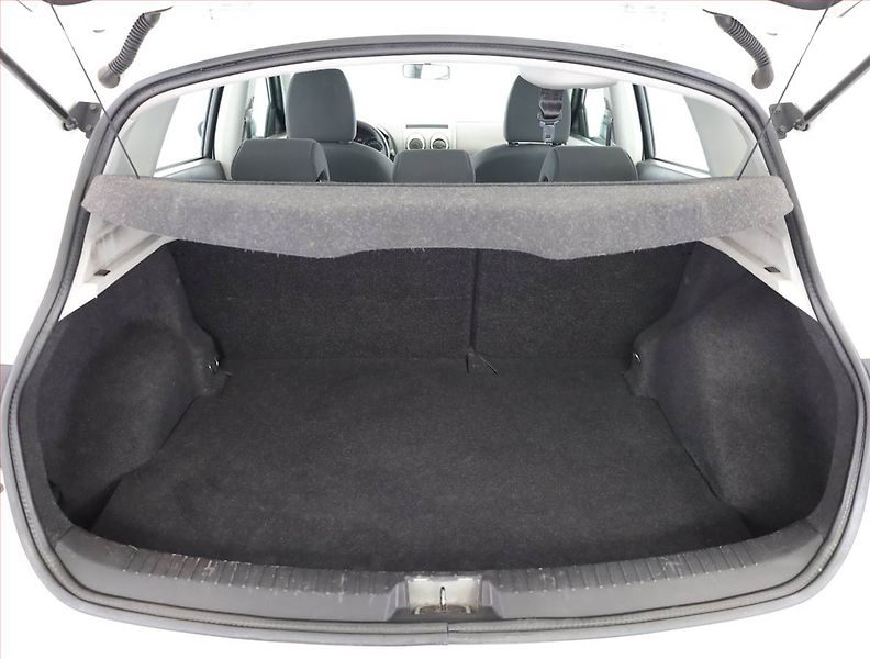 Nissan Qashqai (2013) 1.5 dCi, Tempomat - fotka 13 z 14