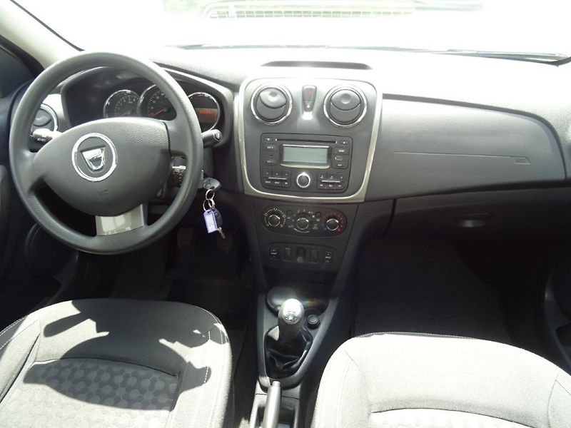 Dacia Logan (2013) 1.2i,1majČR,S.kniha,klima - fotka 14 z 22