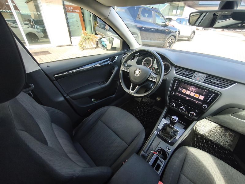 Škoda Octavia 2017 ČR 1.6 TDI 85kW STYLE - fotka 7 z 30