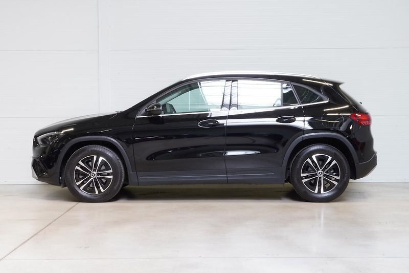 Mercedes-Benz GLA 200d,1.MAJ,ČR,DPH,Kamera - fotka 5 z 30