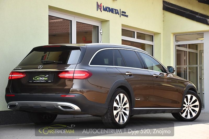 Mercedes-Benz Třídy E 220d 143kW ALLTERRAIN  - fotka 5 z 58