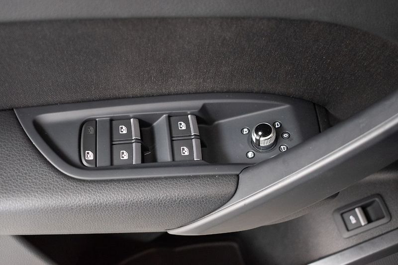 Audi Q5 2.0 TDI 120kW*LED*ACC*EL.KUFR* - fotka 15 z 41
