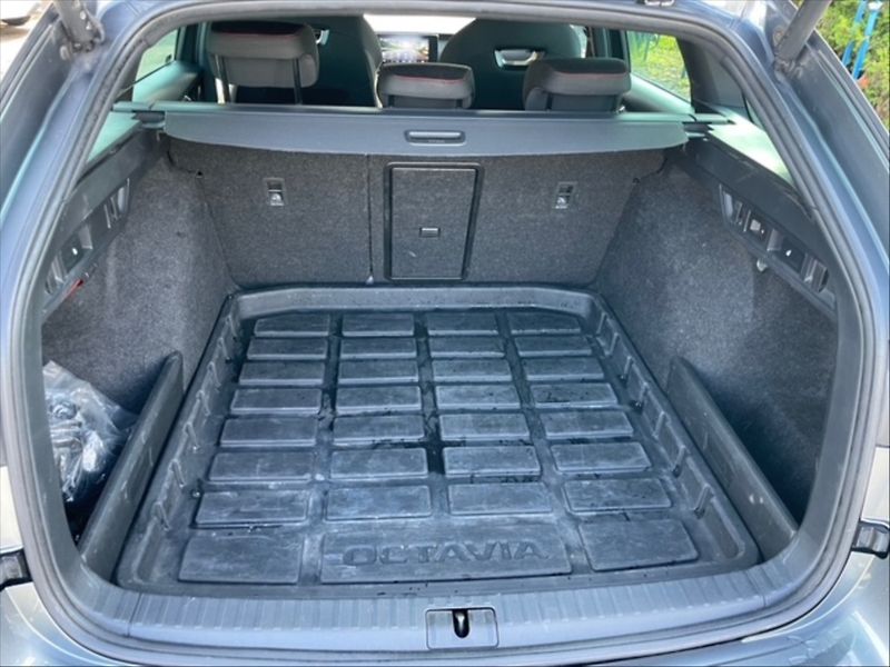 Škoda Octavia 2,0 TDI 147 RS 4x4 DSG - fotka 6 z 11