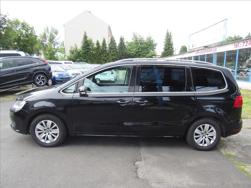 Volkswagen Sharan 2,0 TDi 103kW 5 míst - fotka 7 z 35