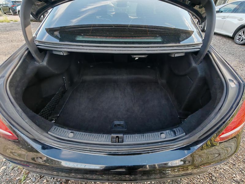 Mercedes-Benz Třídy E (2018) E 200d / poškozen motor - fotka 11 z 23