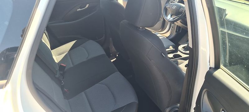 Hyundai i30 1.6 CRDi kom 85 kW ČR DPH - fotka 17 z 18