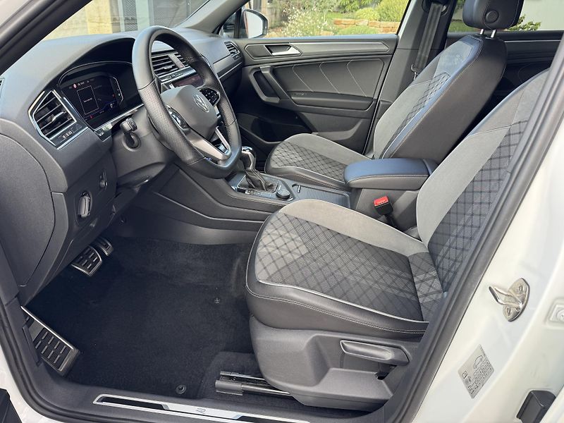 Volkswagen Tiguan Allspace (2021) 2,0TSi R DSG 4x4 TAŽNÉ 7.MÍST - fotka 26 z 44
