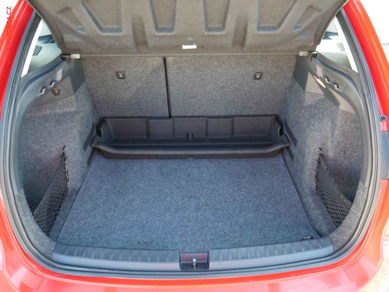 Seat Ibiza (2012) 1.4i, ČR, AC, STK8/28 - fotka 7 z 16