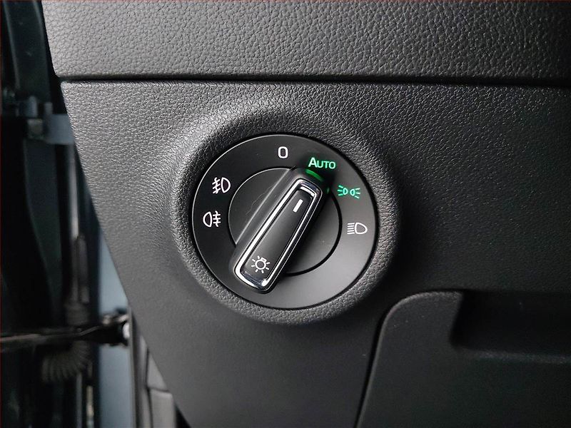 Škoda Karoq (2017) Style 1.6 TDI, Serv.kniha - fotka 19 z 23