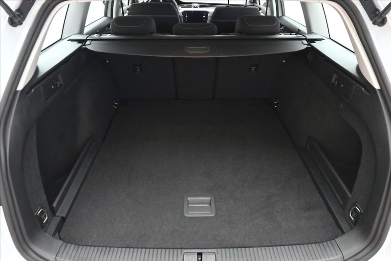 Volkswagen Passat 2,0 TDI 110KW DSG BUSINESS Zár - fotka 10 z 31
