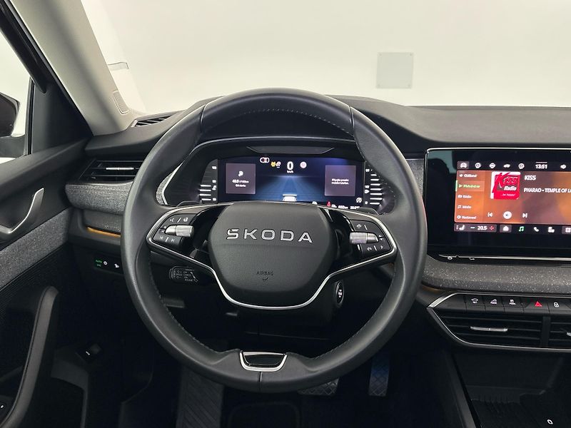 Škoda Octavia 1Maj.,ČR - fotka 18 z 29