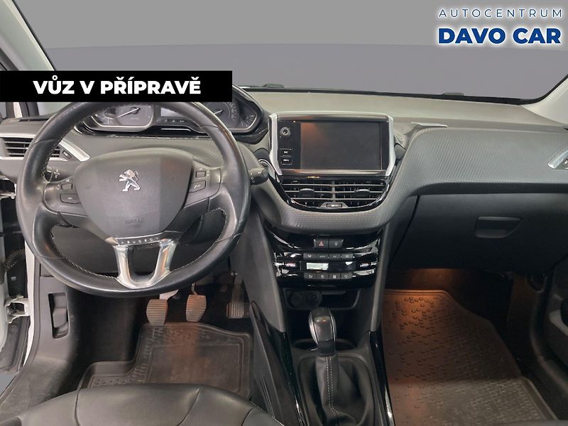 Peugeot 2008 1,6 HDI 73kW CZ - fotka 5 z 12
