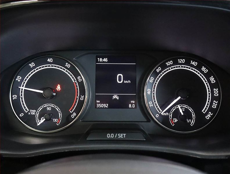 Škoda Fabia (2022) Ambition 1.0 TSI, Serv.kniha - fotka 11 z 17