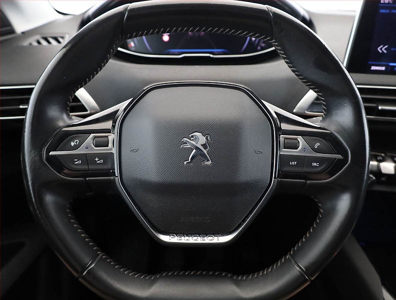 Peugeot 5008 (2021) 1.5 BlueHDi, 7 míst, Tempomat - fotka 8 z 18