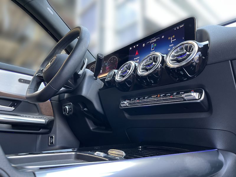 Mercedes-Benz GLA 200 d 4MATIC AMG Style Edition - fotka 17 z 21