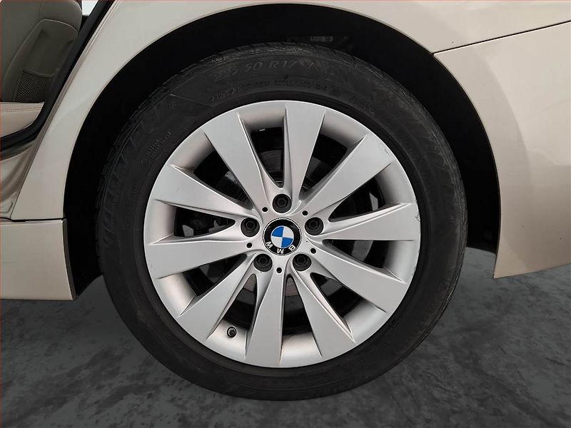 BMW Řada 3 (2015) Modern Line 320 d xDrive, 4X4 - fotka 15 z 20