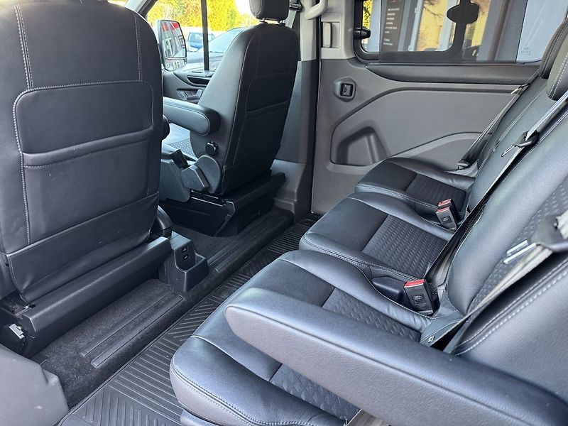 Ford Tourneo Custom (2022) 2.0EcoBlue Xenony Navi Kamera - fotka 24 z 49