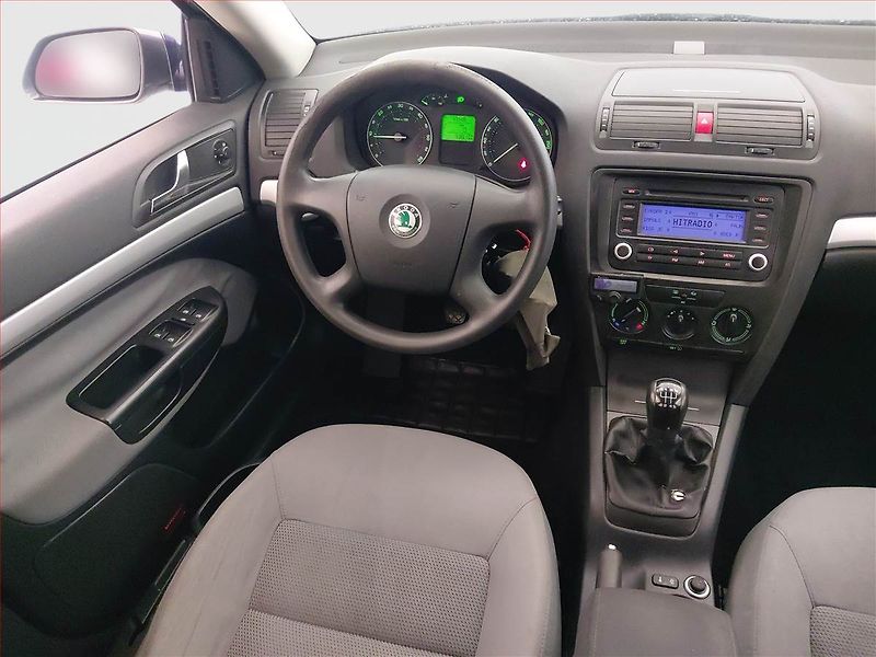 Škoda Octavia (2007) Elegance 1.9 TDI, Xenony - fotka 7 z 14