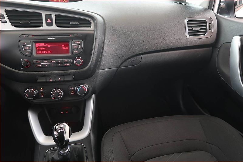 Kia Ceed (2013) 1.4 CRDi, nová STK, udržované - fotka 8 z 15