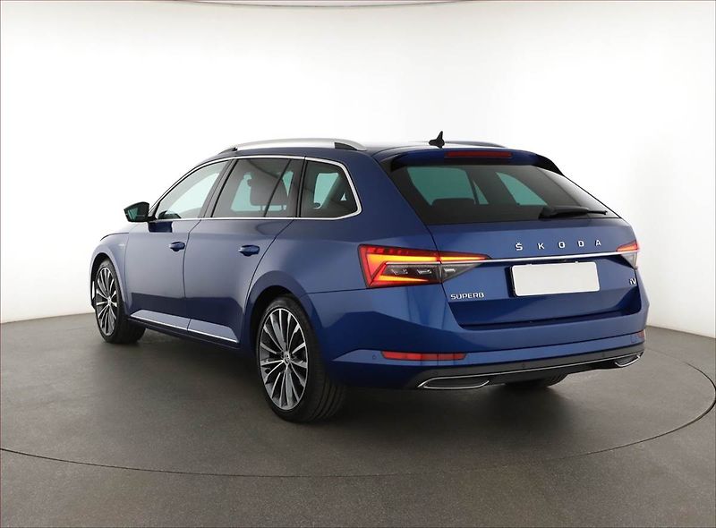 Škoda Superb (2020) Laurin&Klement iV 1.4 TSI PHEV - fotka 4 z 20