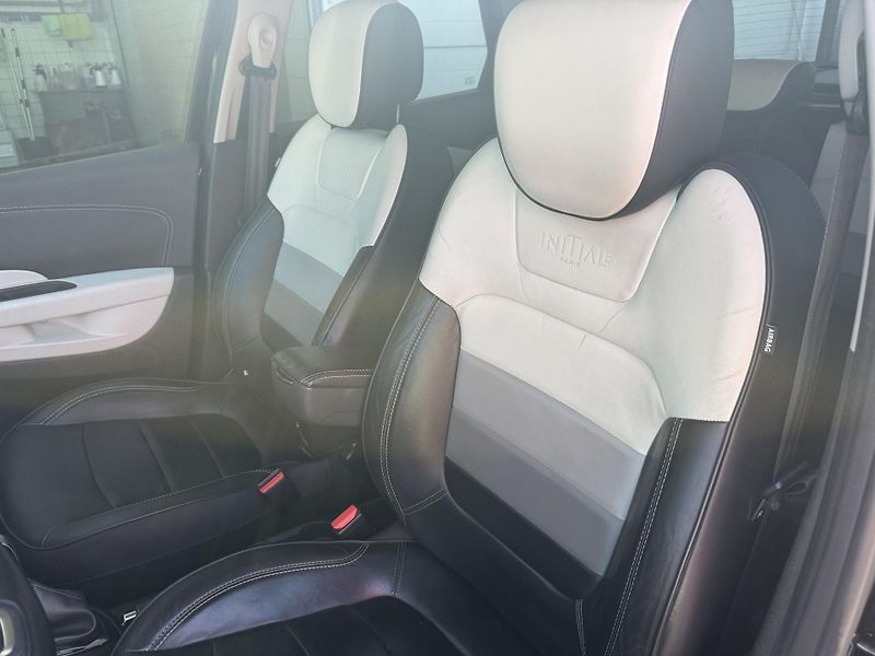 Renault Captur 1.2 TCe INITIALE PARIS  - fotka 13 z 32