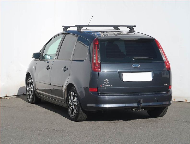 Ford C-MAX (2008) Ghia 1.6 TDCi, Tažné, Klima - fotka 4 z 17