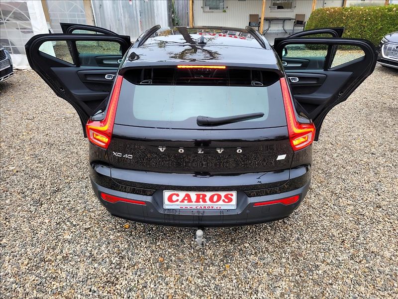 Volvo XC40 0,0 twin plus 300kw 78kWH 4x4 - fotka 42 z 49