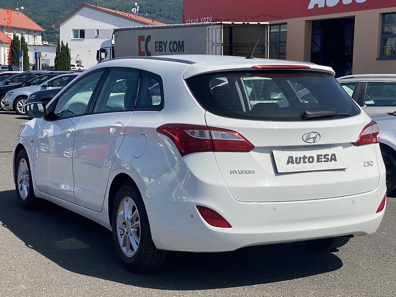 Hyundai i30 (2016) 1.6GDi, ČR, AC, tempo - fotka 5 z 13