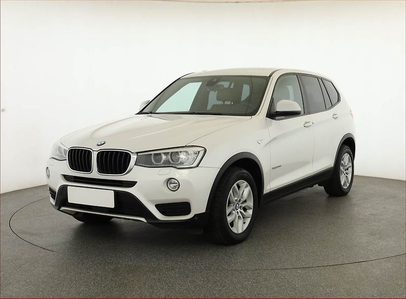 BMW X3 (2015) xDrive20d, 4X4, Automat - fotka 2 z 17