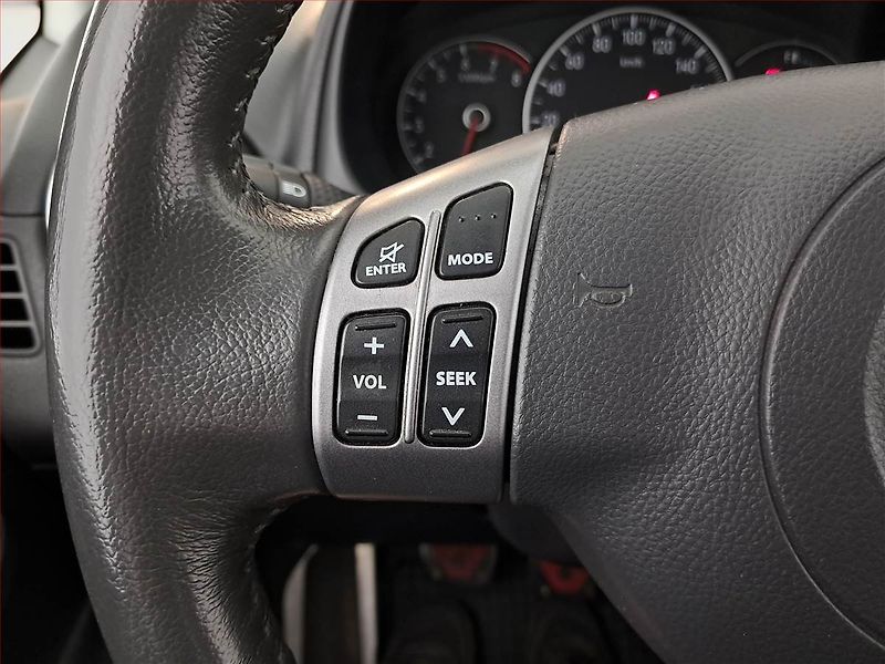 Suzuki SX4 (2007) 1.6 VVT, Vyhř. sedaček - fotka 14 z 16