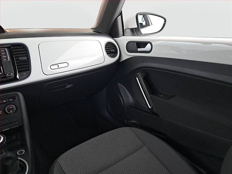 Volkswagen Beetle (2016) 1.2 TSI, ČR,1.maj, Bi-Xenony - fotka 8 z 19