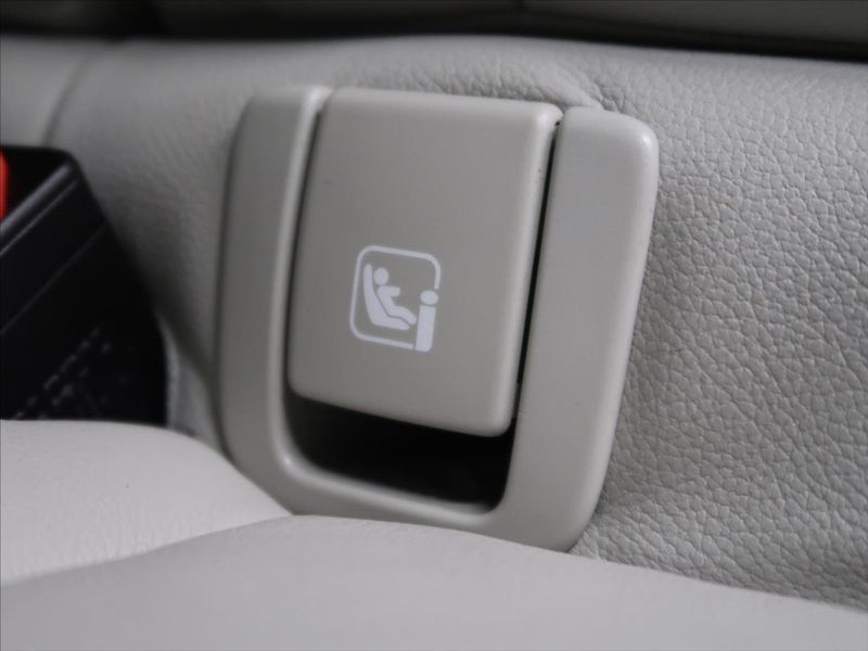 Volvo XC40 2,0 D4 AWD MOMENTUM CZ - fotka 30 z 39