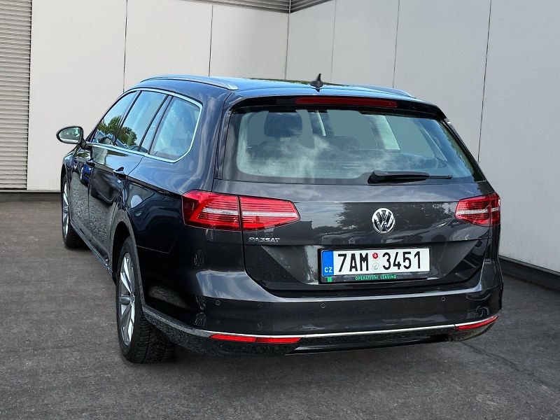 Volkswagen Passat (2019) HIGHLINE 2.0TDI 110kW DSG TAŽN - fotka 4 z 11