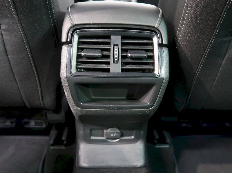 Škoda Karoq (2024) SPORTLINE 1.5TSI 110KW DSG - fotka 34 z 35
